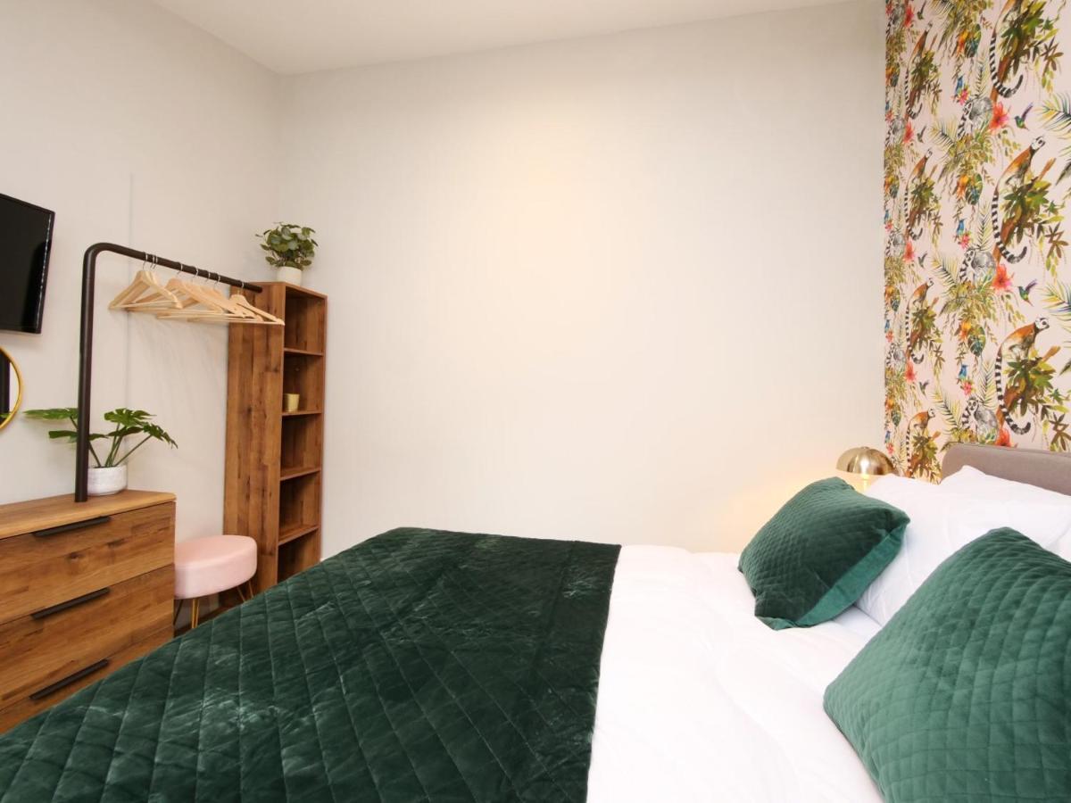 The Holgate Snug Apartment Йорк Екстериор снимка