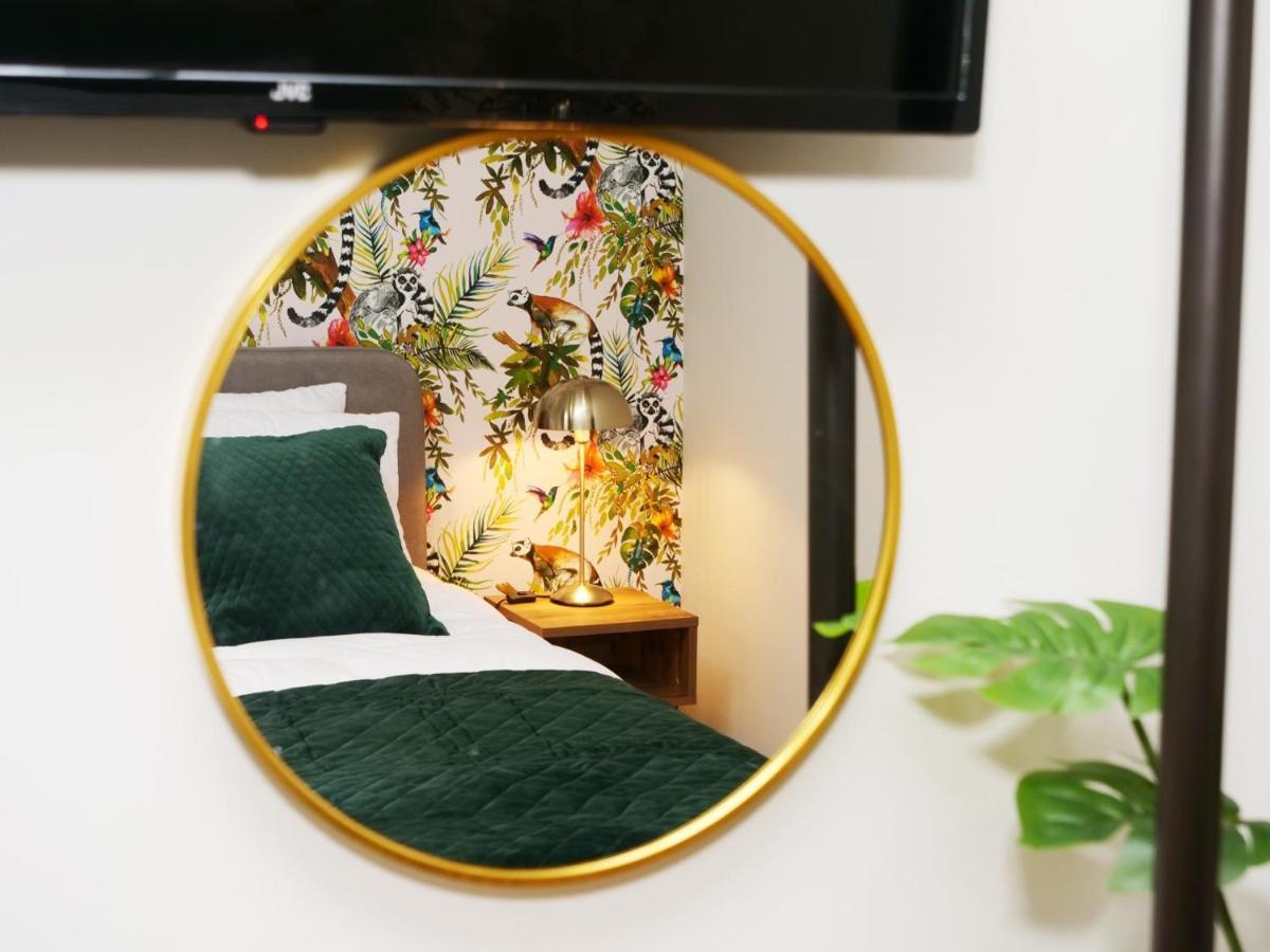 The Holgate Snug Apartment Йорк Екстериор снимка